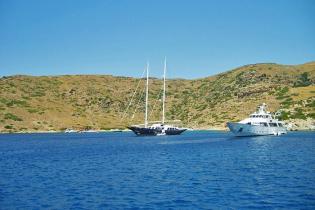 Sailing in Kythnos Island