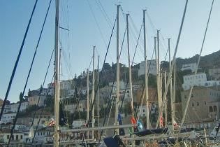 Sailing in Hydra Island