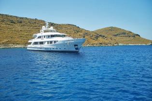 Sailing in Kythnos Island