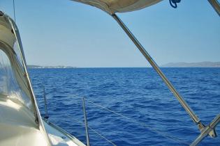 Sailing  In Kea (Tzia)