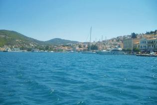 Sailing in Poros