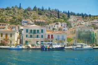 Sailing in Poros